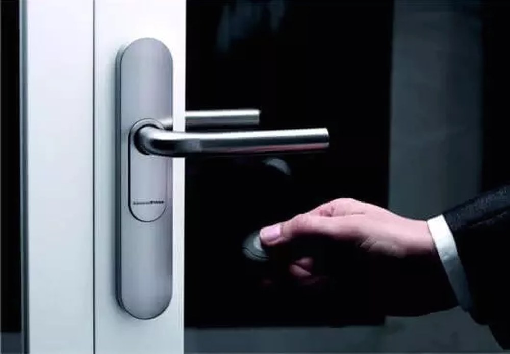 Професійні системи безпеки та відеодомофони — встановлення і сервіс