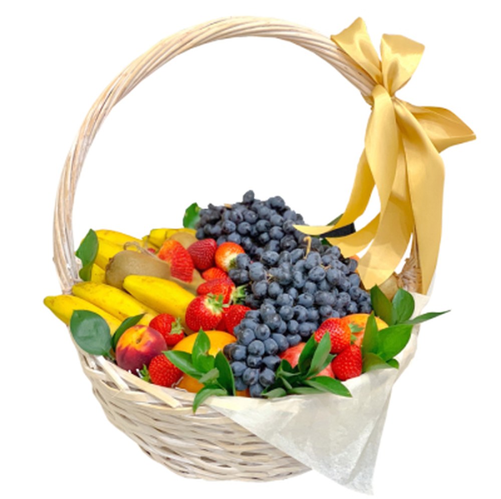 Фруктовий кошик з полуницею та виноградом