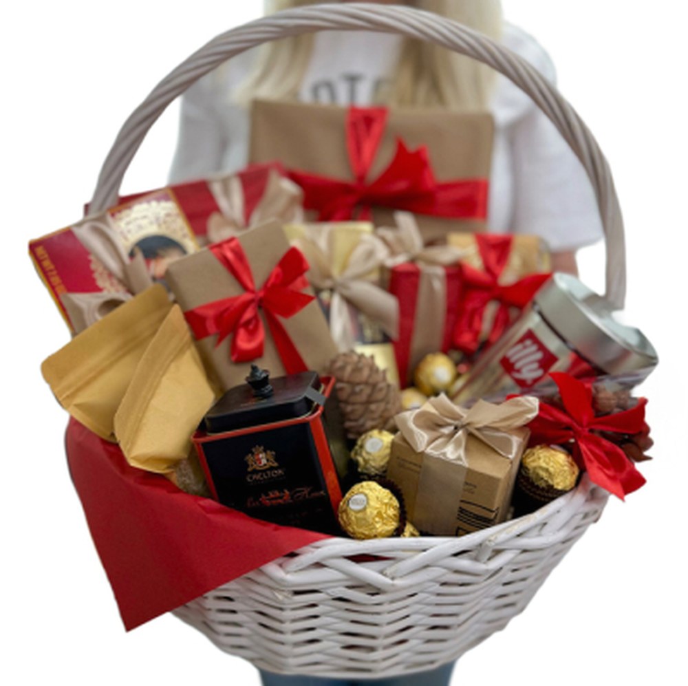 Подарунковий кошик "Дари Санти"