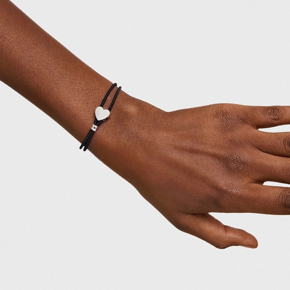 Как выбрать идеальный браслет на руку в подарок